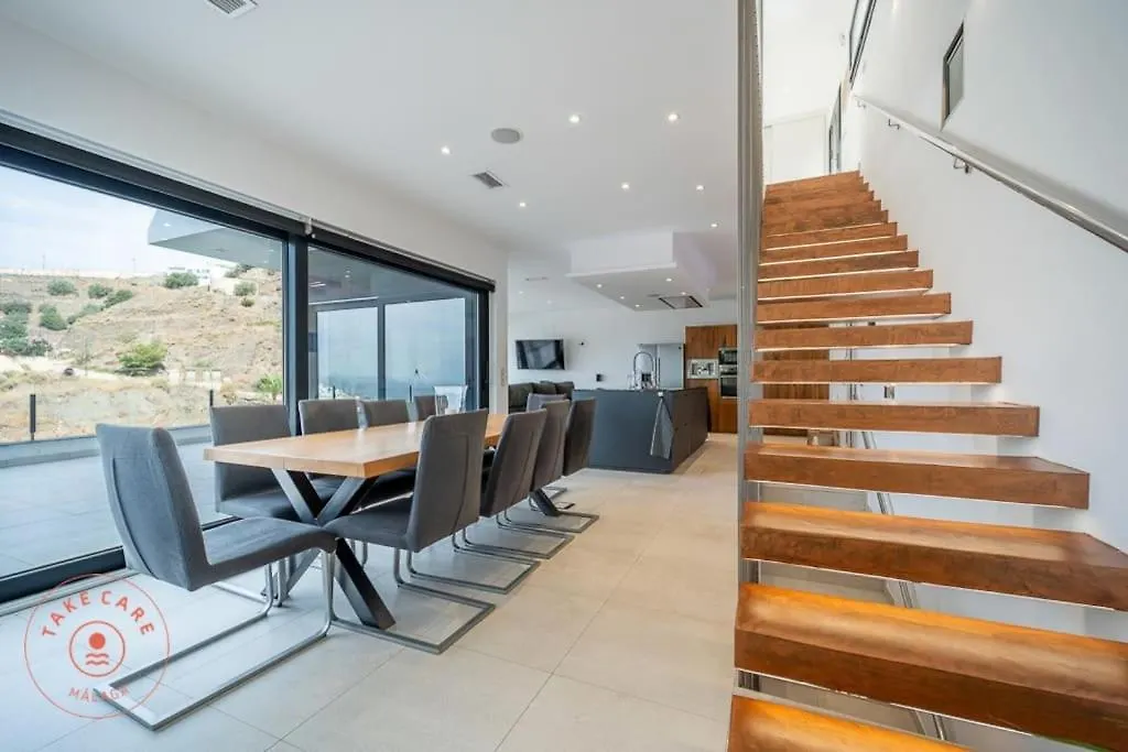Luxury Seaview Villa Jensen - Tcm تورّوكس كوستا